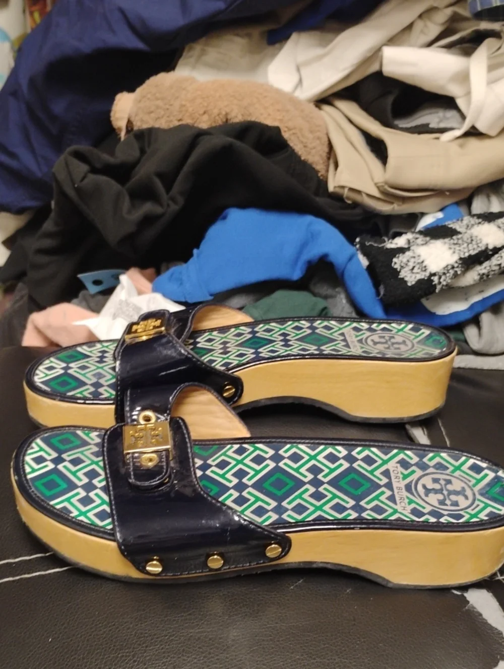 TORY BURCH DIXON NAVY & GREEN PATENT LOGO SLIDE SANDALS EXCELLENT CONDITION